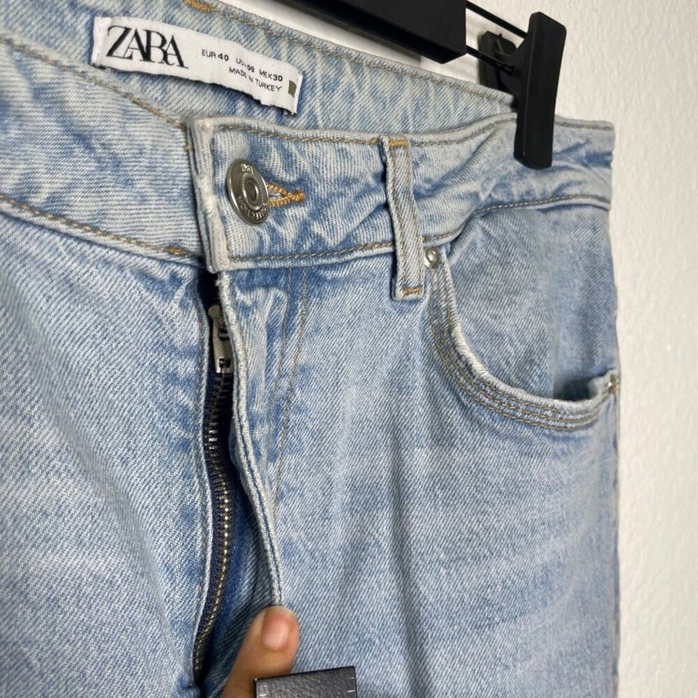 Zara High Rise Distressed Straight Leg Jeans Light Wash Raw Hem Size 8 MEX 30 - Picture 10 of 14